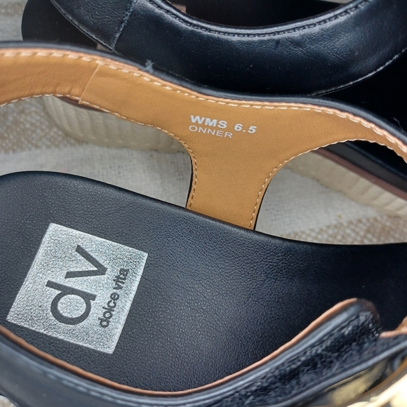 DV by Dolce Vita Black Sandals with Gold Accents - Picture 4 of 6